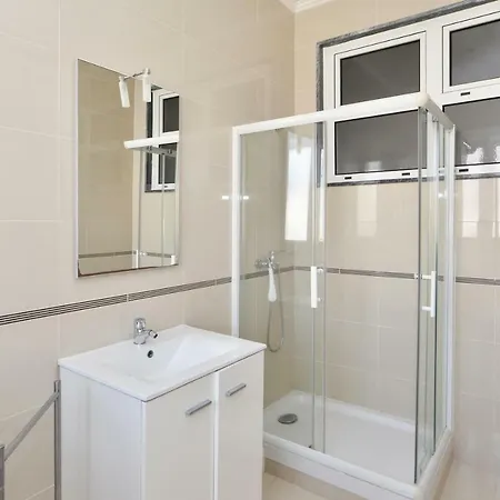 Avenida Guest house *